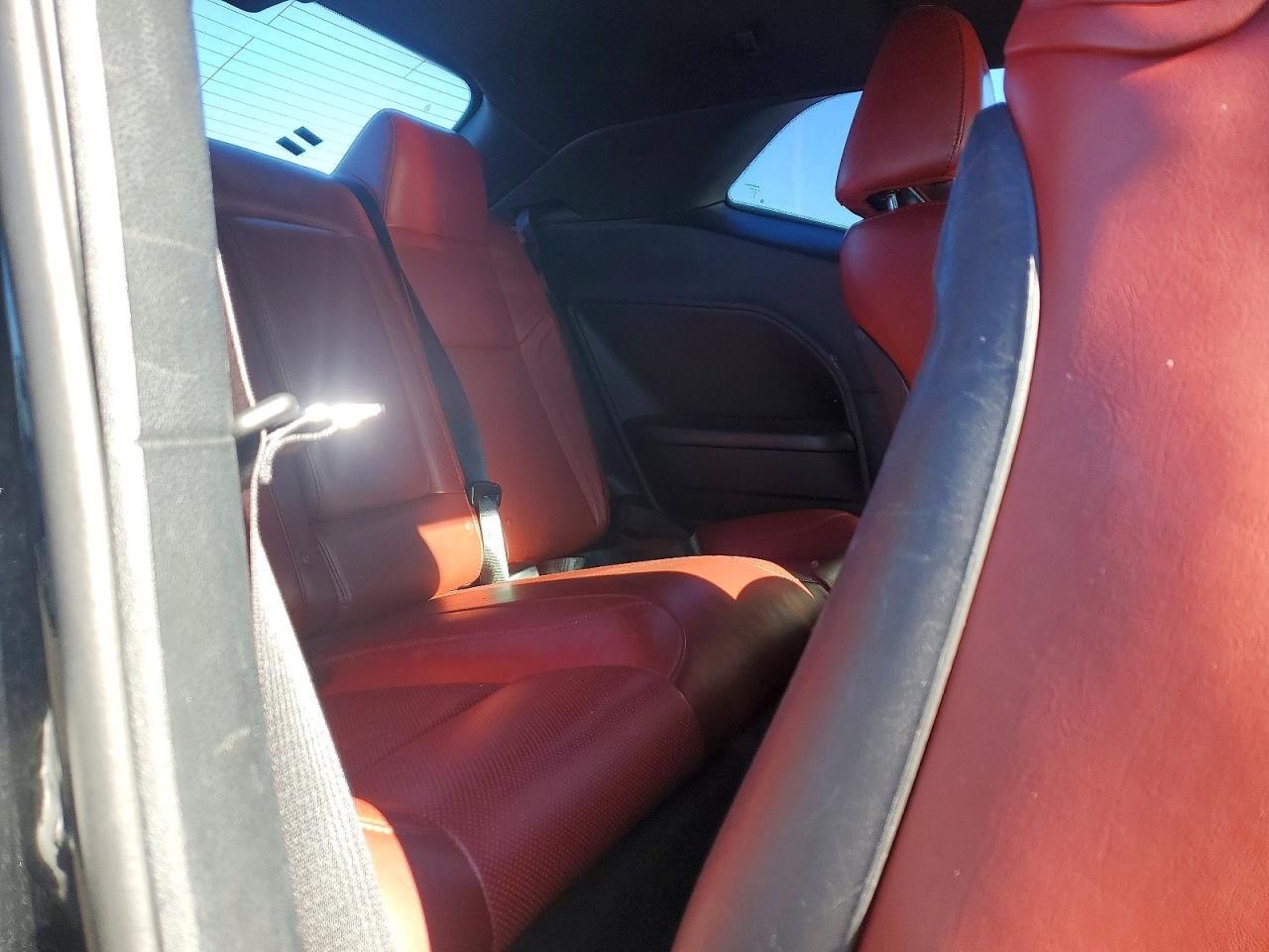 2015 Dodge Challenger sxt Plus