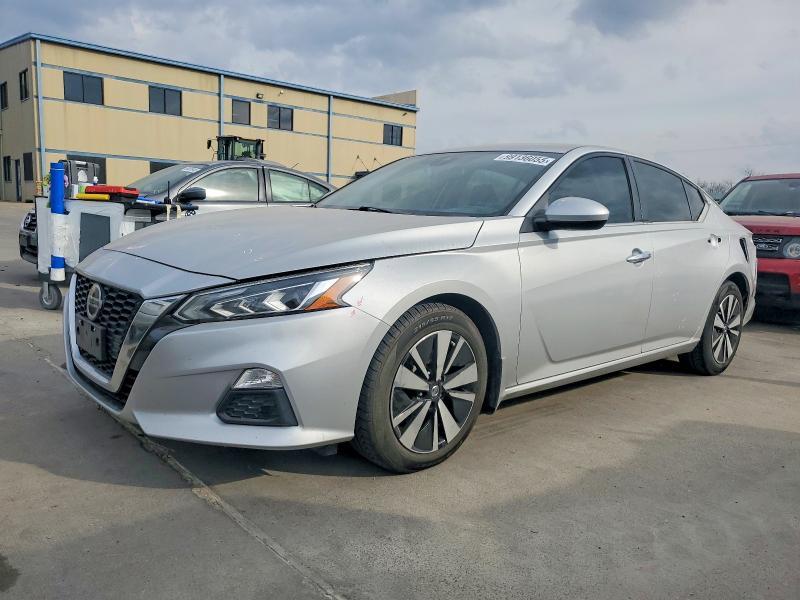 2021 Nissan Altima sv