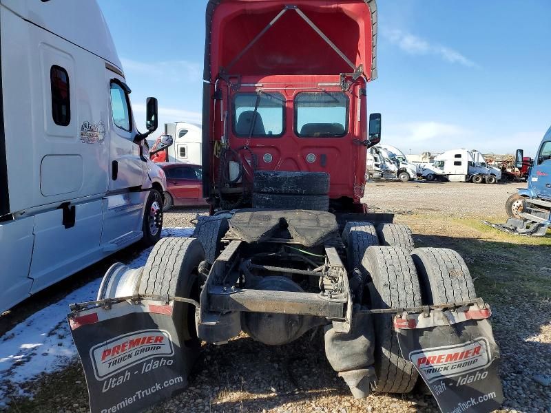 2019 Freightliner Cascadia 116 Semi Truck