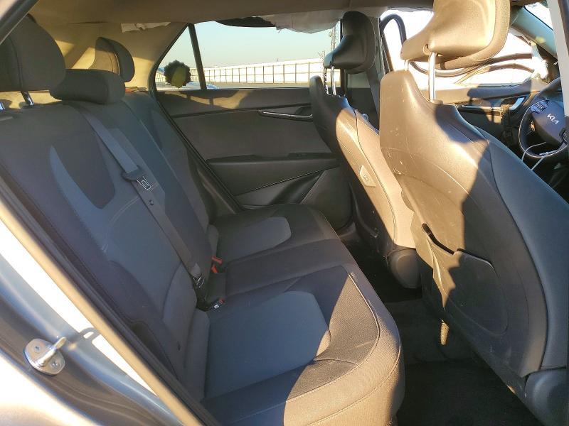 2024 KIA Niro lx