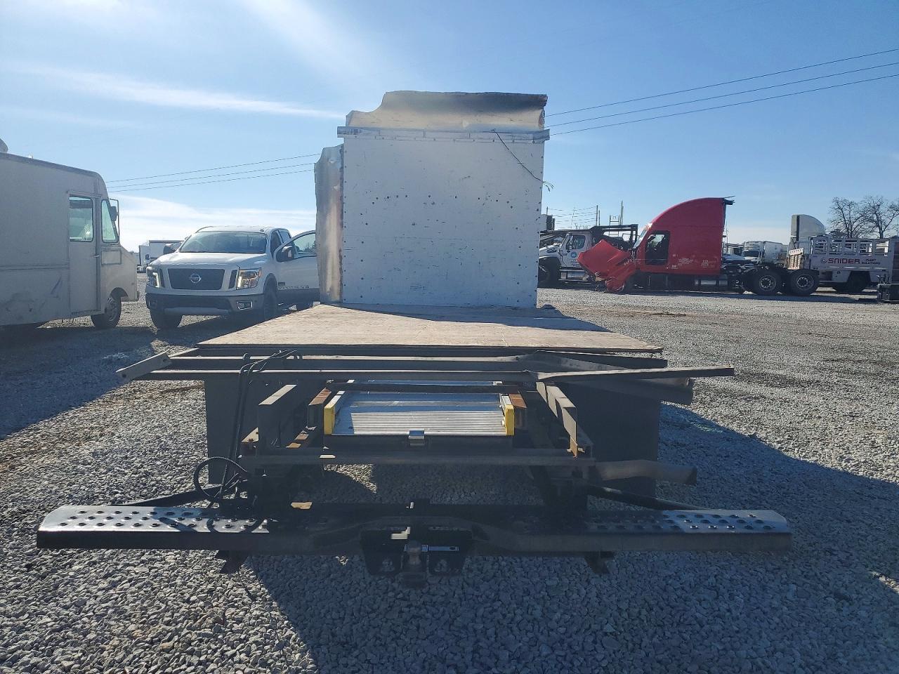 2021 GMC Savana CUT-BOX Truck