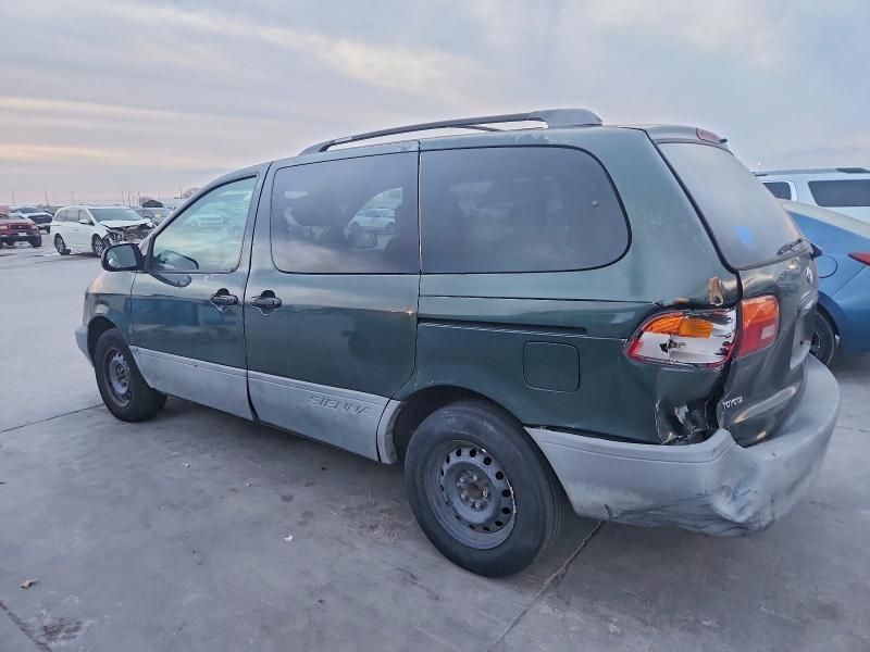 2000 Toyota Sienna le