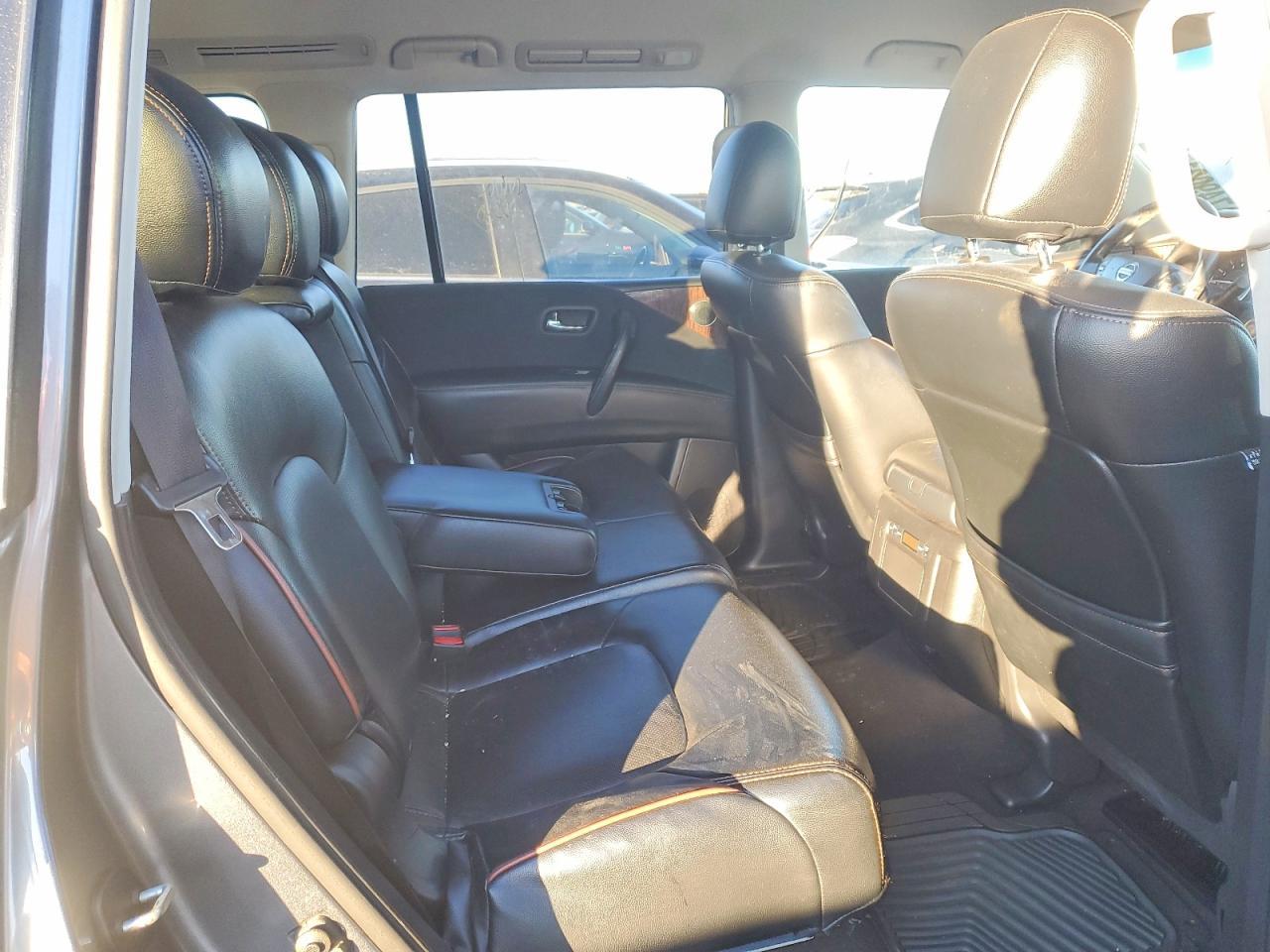 2017 Nissan Armada sv