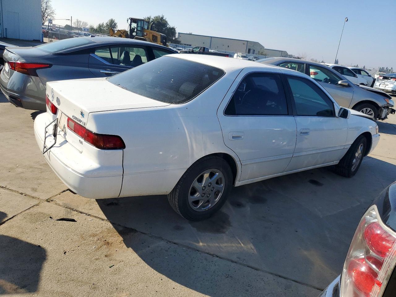 1999 Toyota Camry le