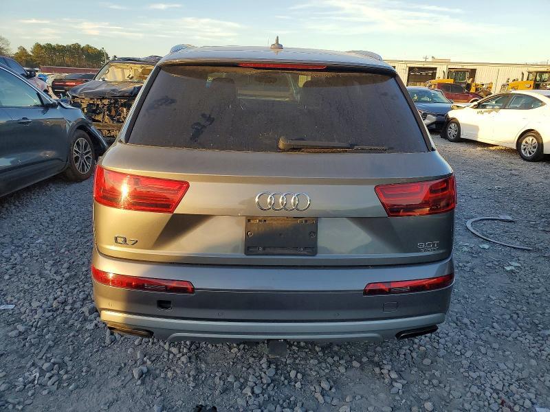 2017 Audi Q7 Premium Plus