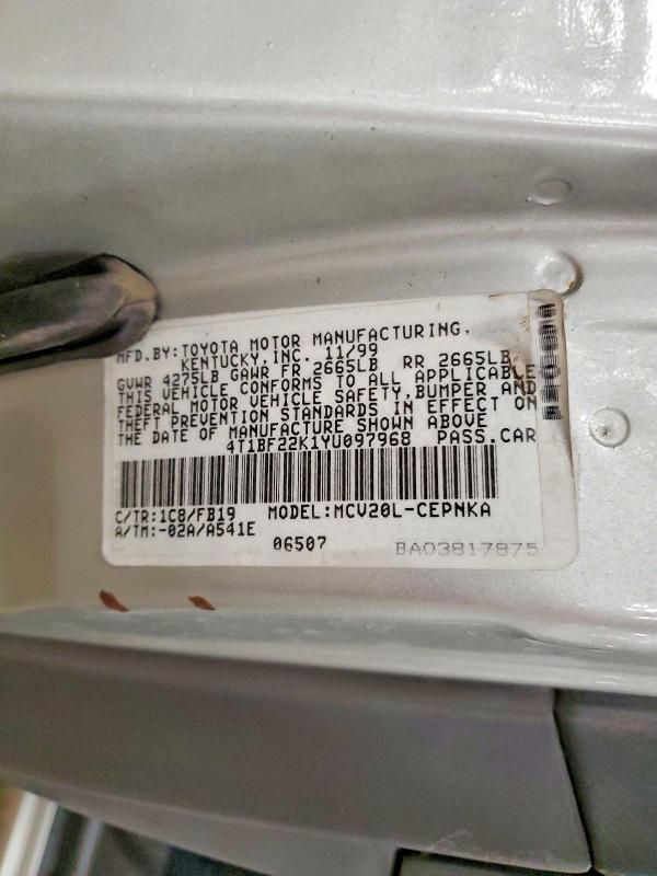 2000 Toyota Camry le