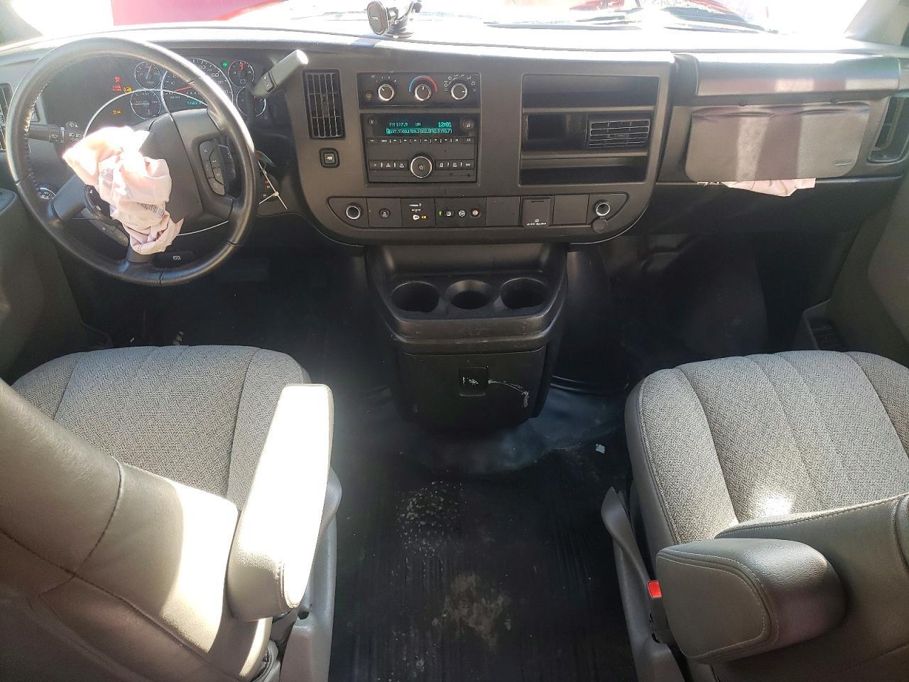 2023 Chevrolet Express G2500 LS