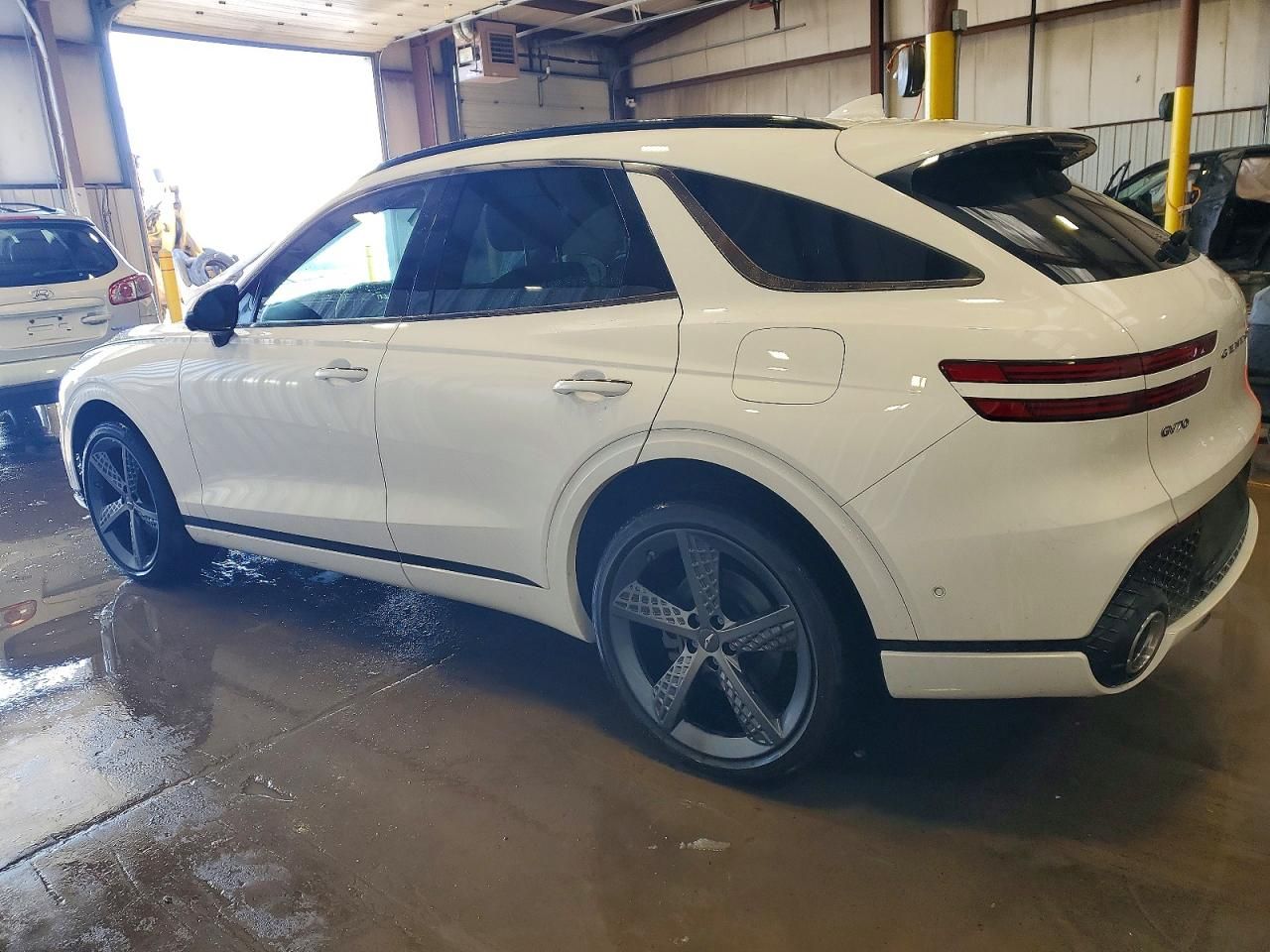 2022 Genesis Gv70 Base