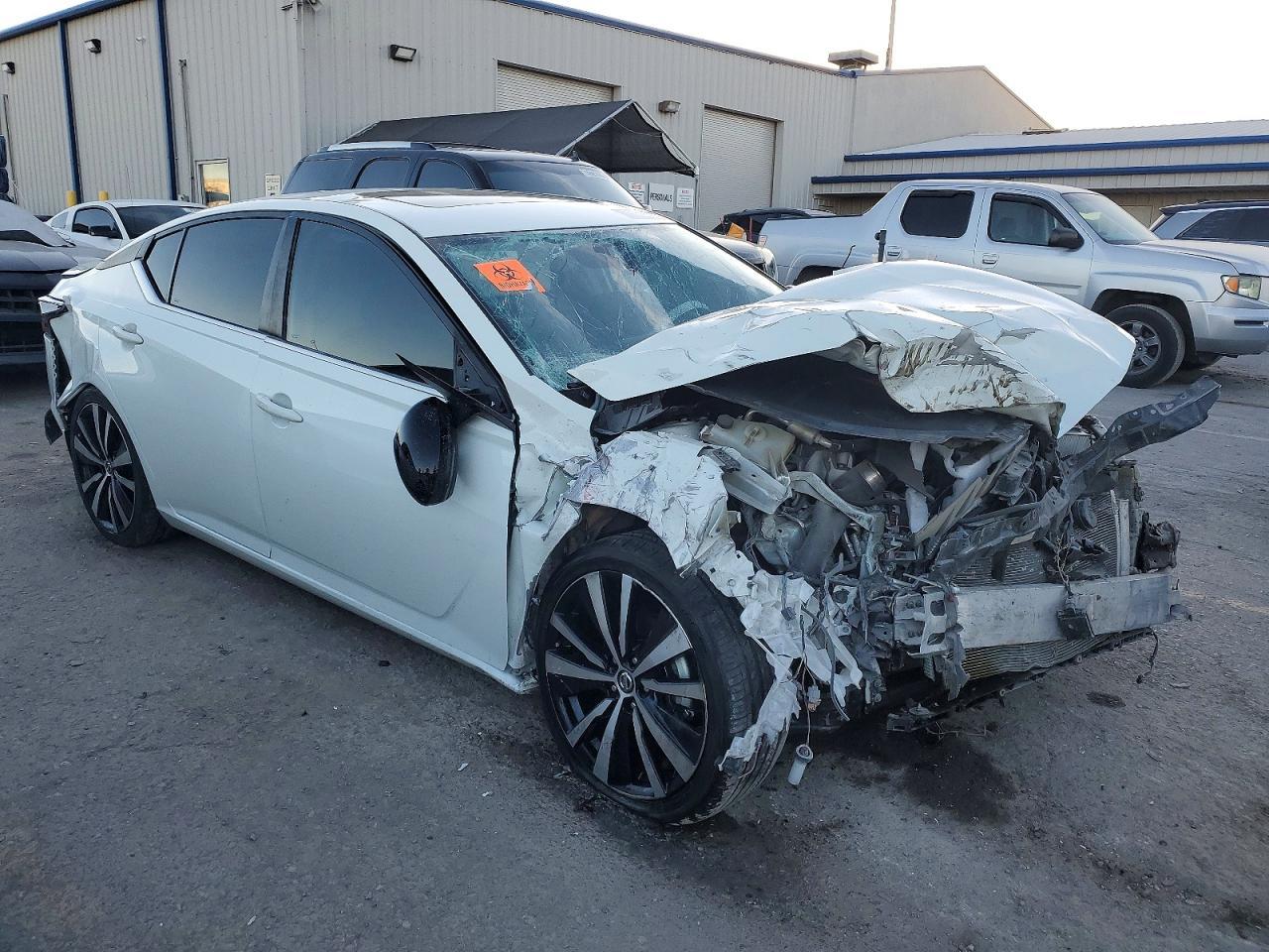 2022 Nissan Altima sr