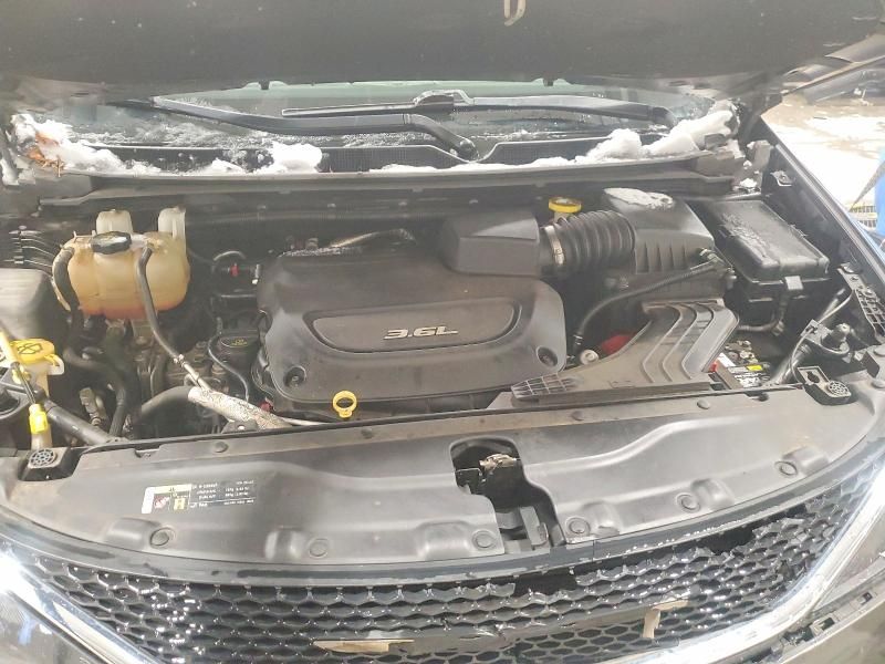 2017 Chrysler Pacifica lx