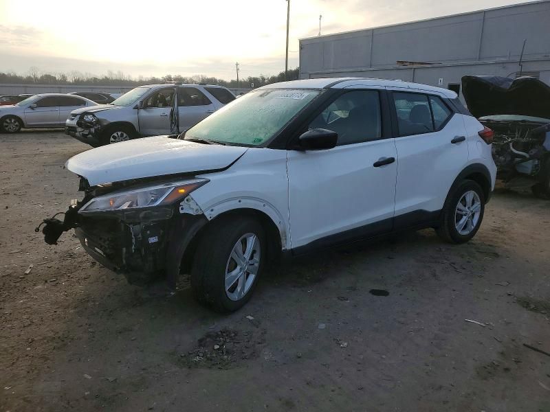 2021 Nissan Kicks s