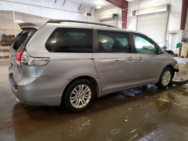 2013 Toyota Sienna xle