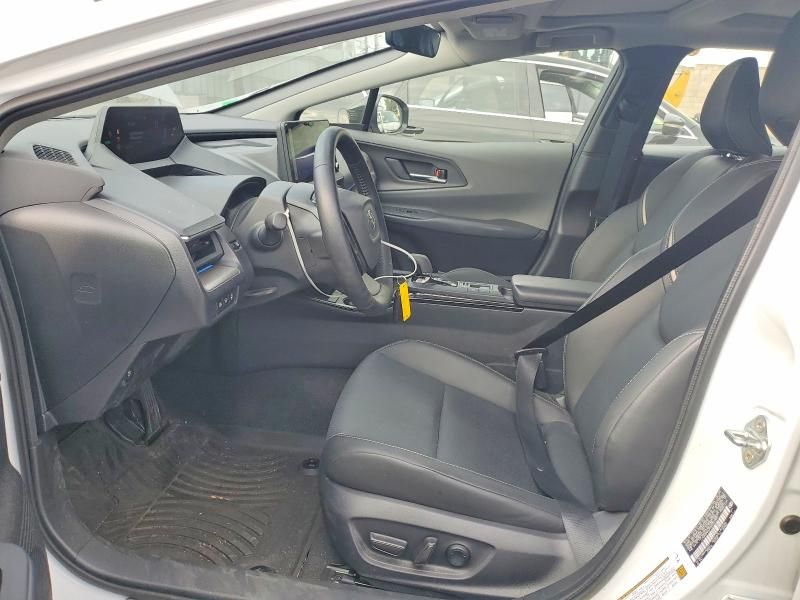 2025 Toyota Prius le