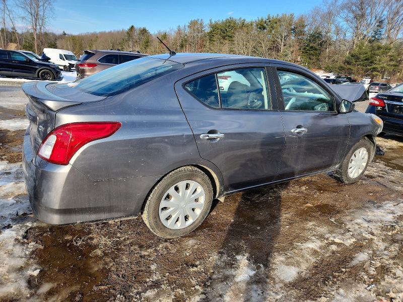 2017 Nissan Versa s