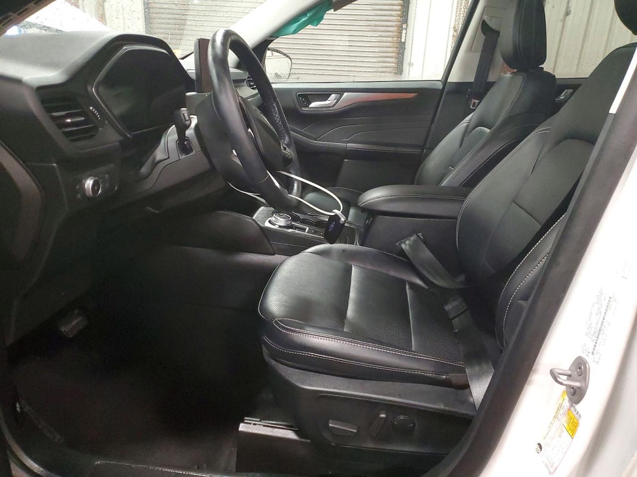 2022 Ford Escape Titanium