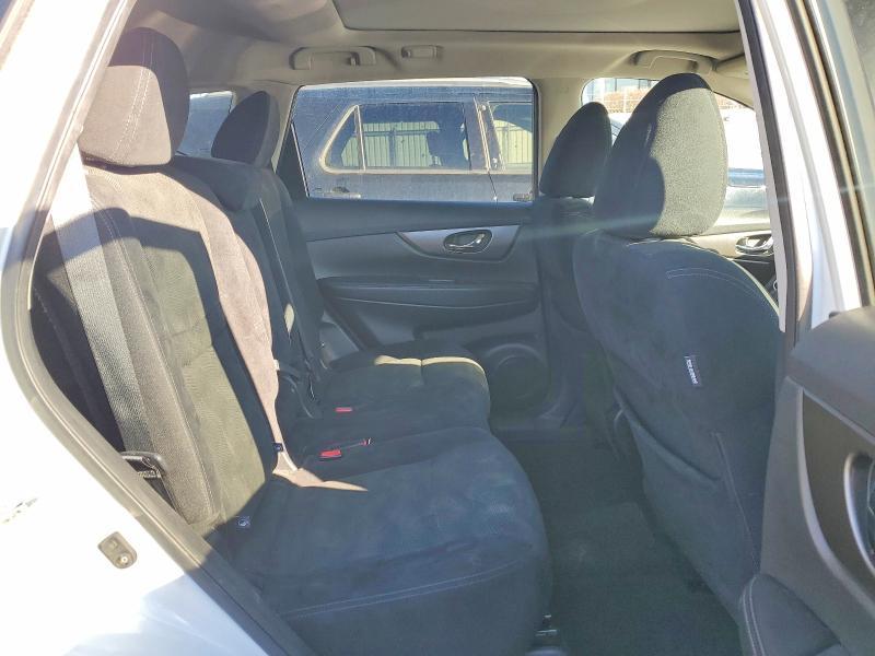 2015 Nissan Rogue sv