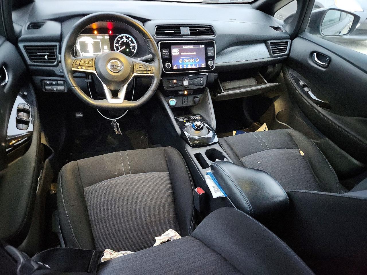 2020 Nissan Leaf sv