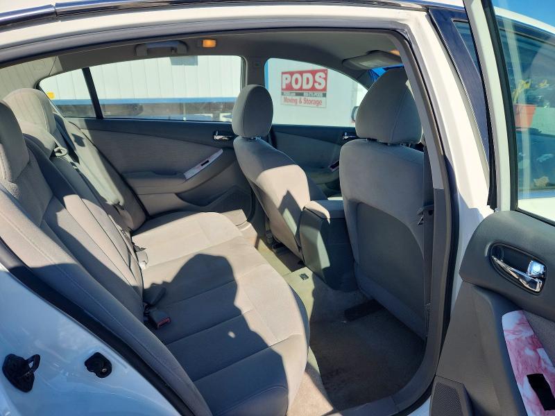 2010 Nissan Altima Base