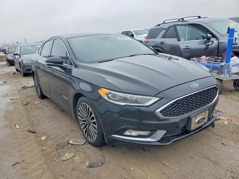 2018 Ford Fusion Titanium/platinum hev