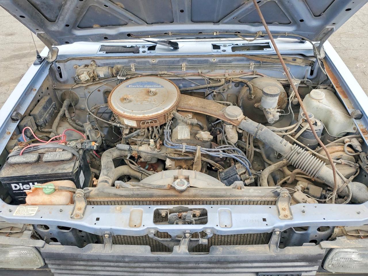 1986 Nissan D21 Short BED