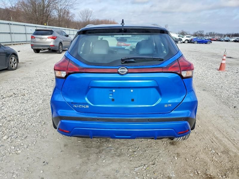2023 Nissan Kicks sr