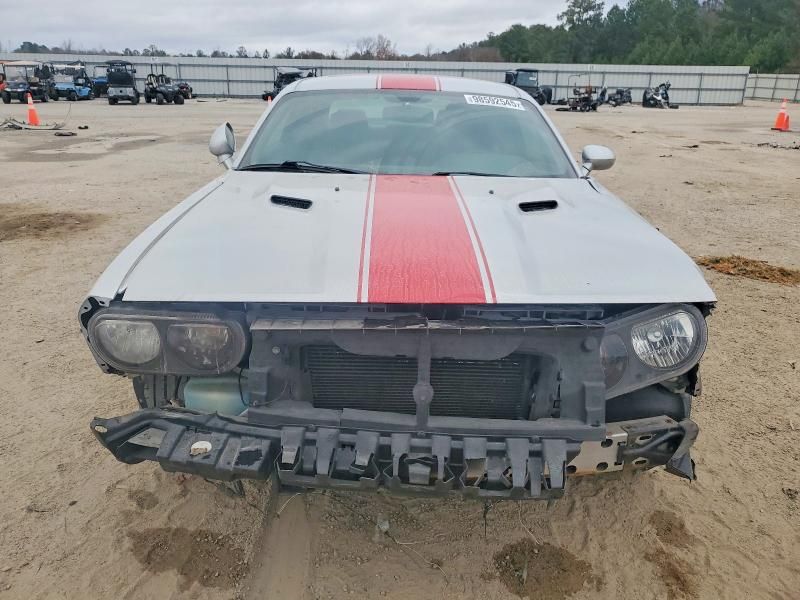 2012 Dodge Challenger sxt