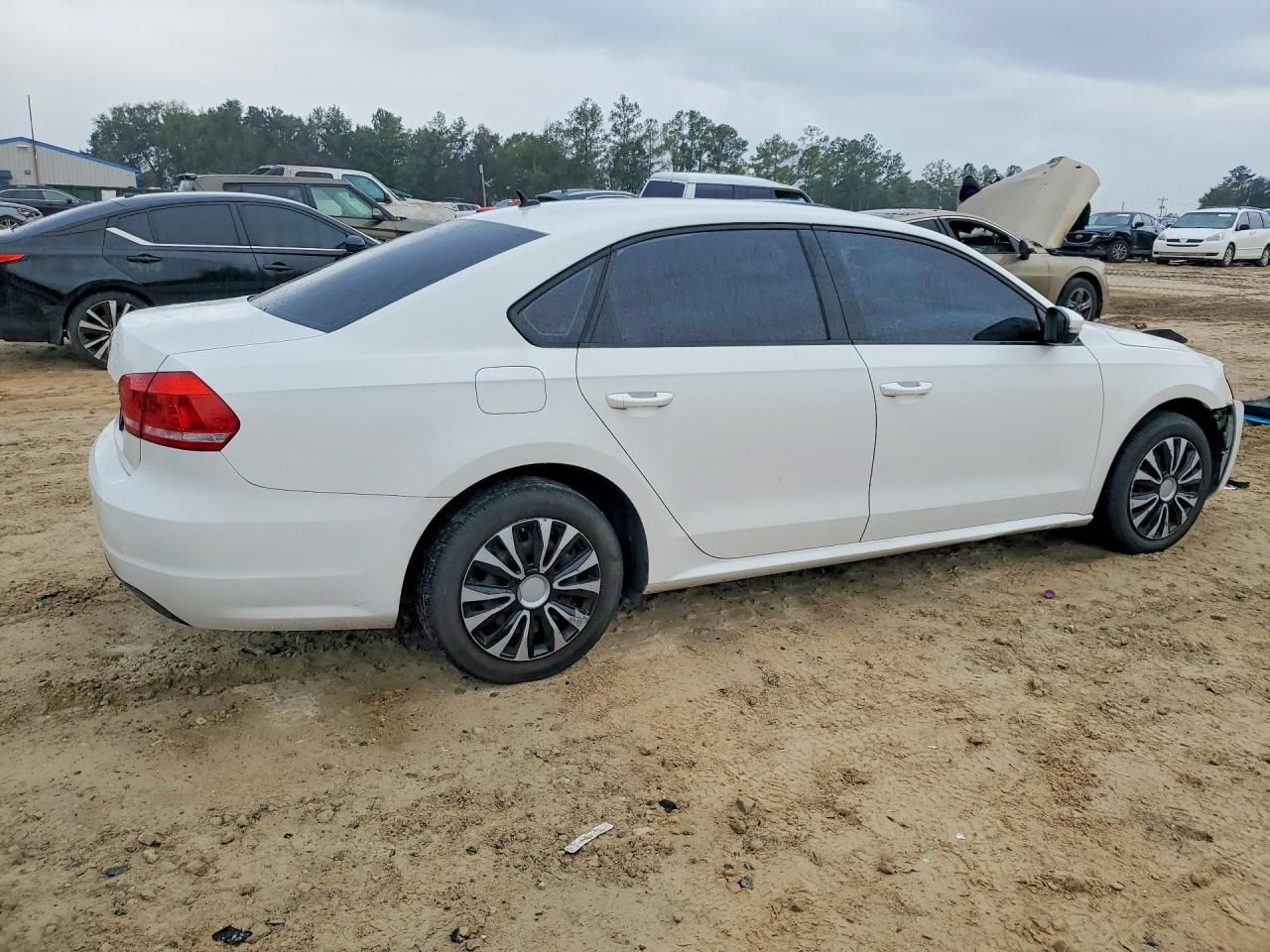 2013 Volkswagen Passat s