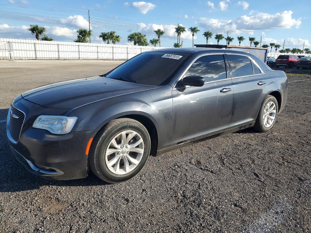 2016 Chrysler 300 Limited
