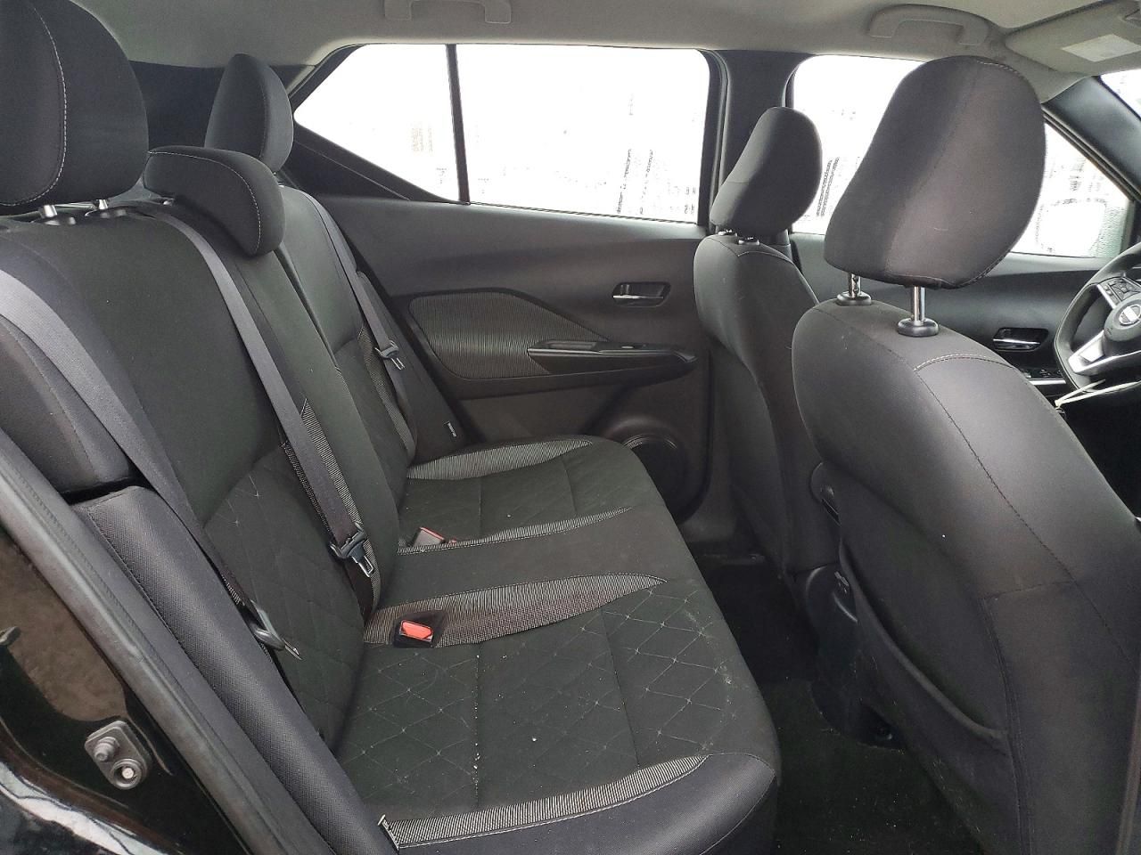 2020 Nissan Kicks sv