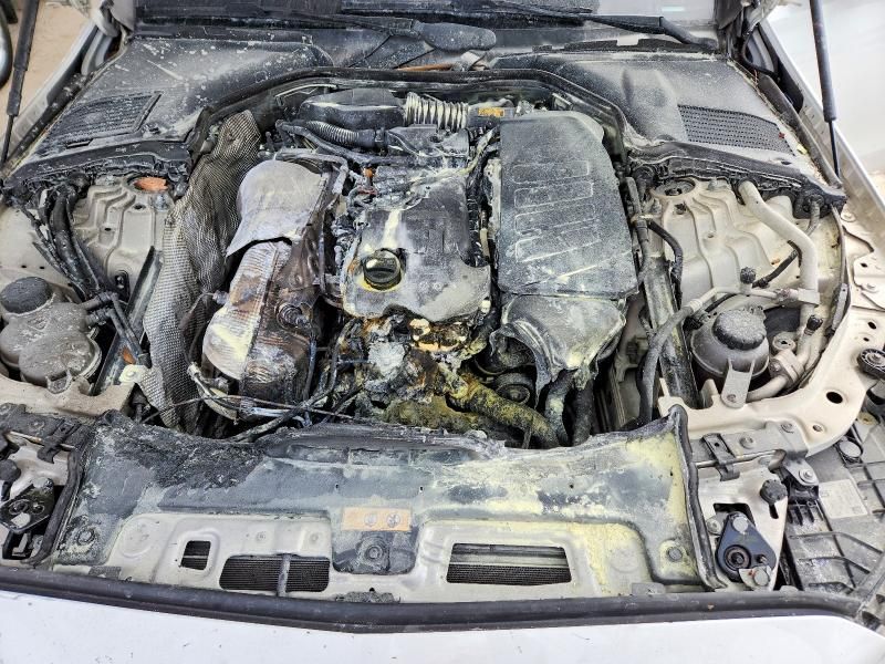 2022 Mercedes-Benz C300