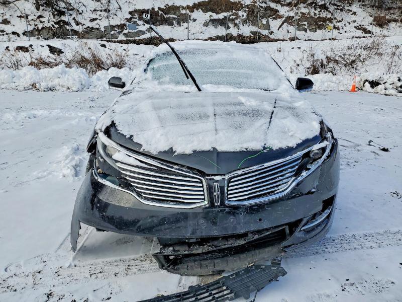2013 Lincoln Townhouse MKZ