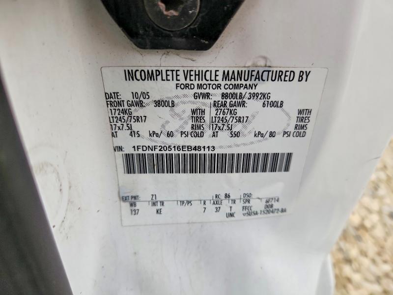 2006 Ford F250 Super Duty Flatbed Truck