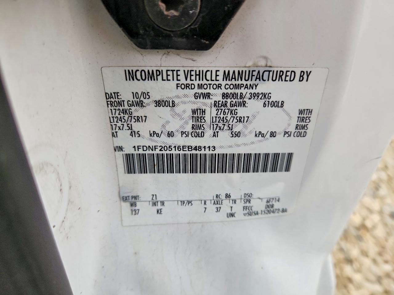 2006 Ford F250 Super Duty Flatbed Truck