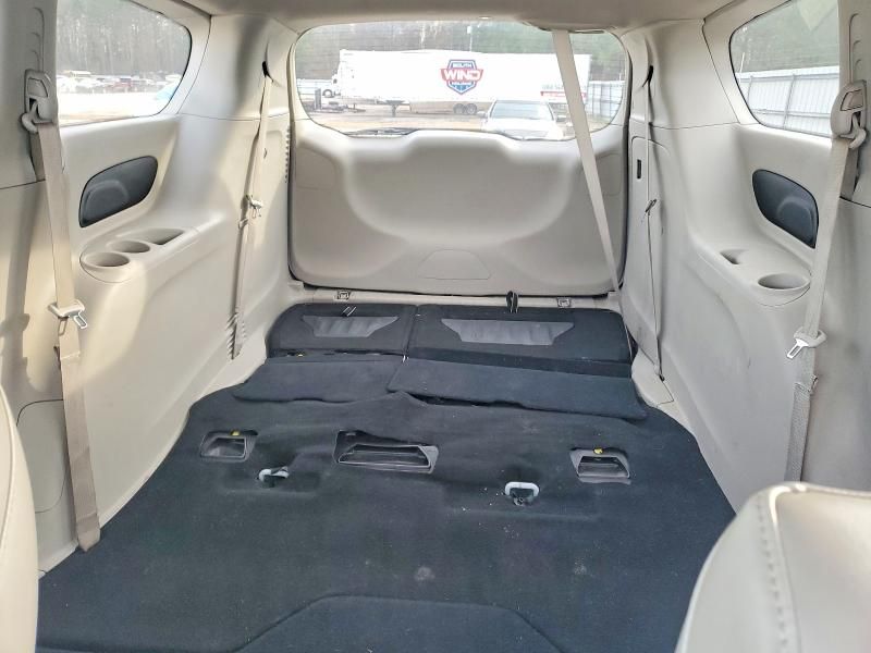 2021 Chrysler Voyager lxi