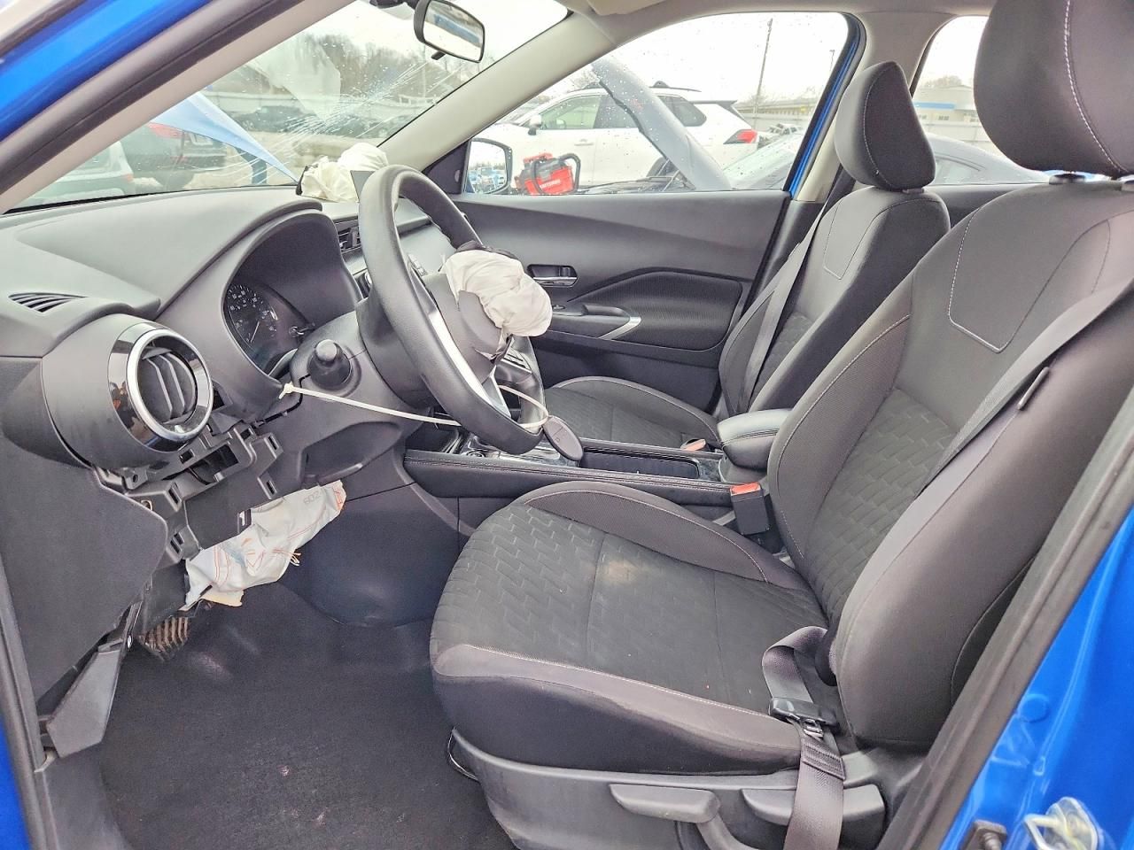 2021 Nissan Kicks sv