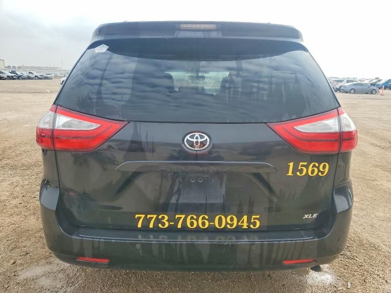 2015 Toyota Sienna xle