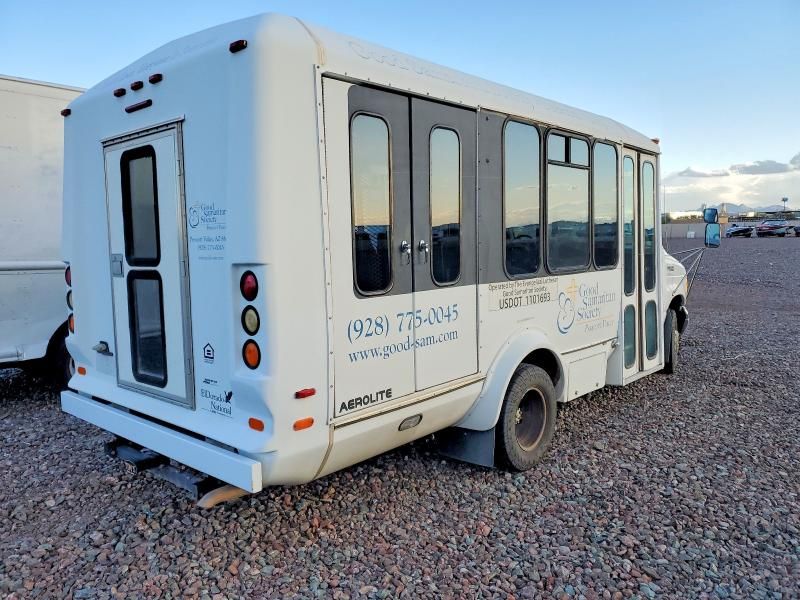 2003 Ford Econoline E350 Super Duty Cutaway van
