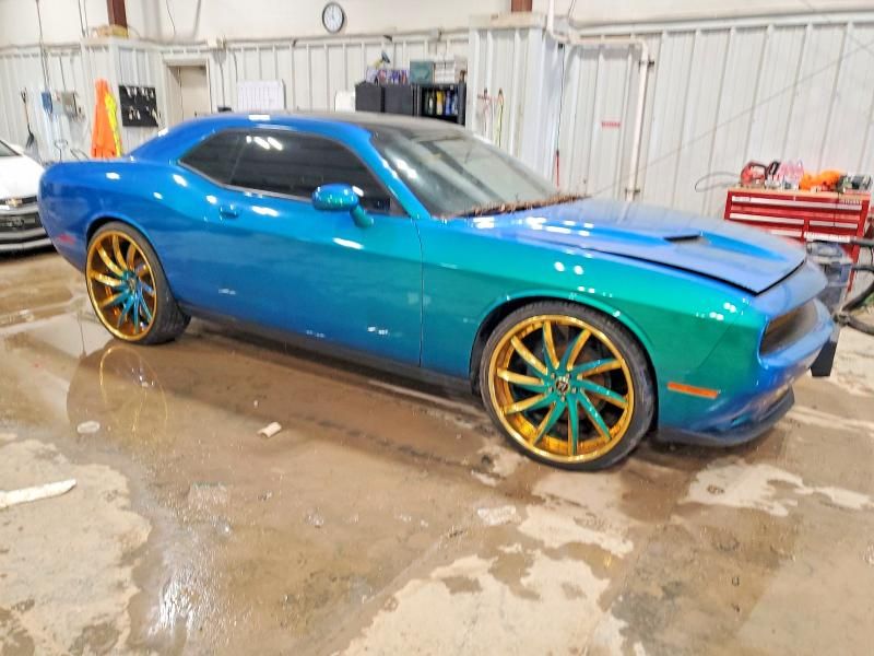 2015 Dodge Challenger sxt