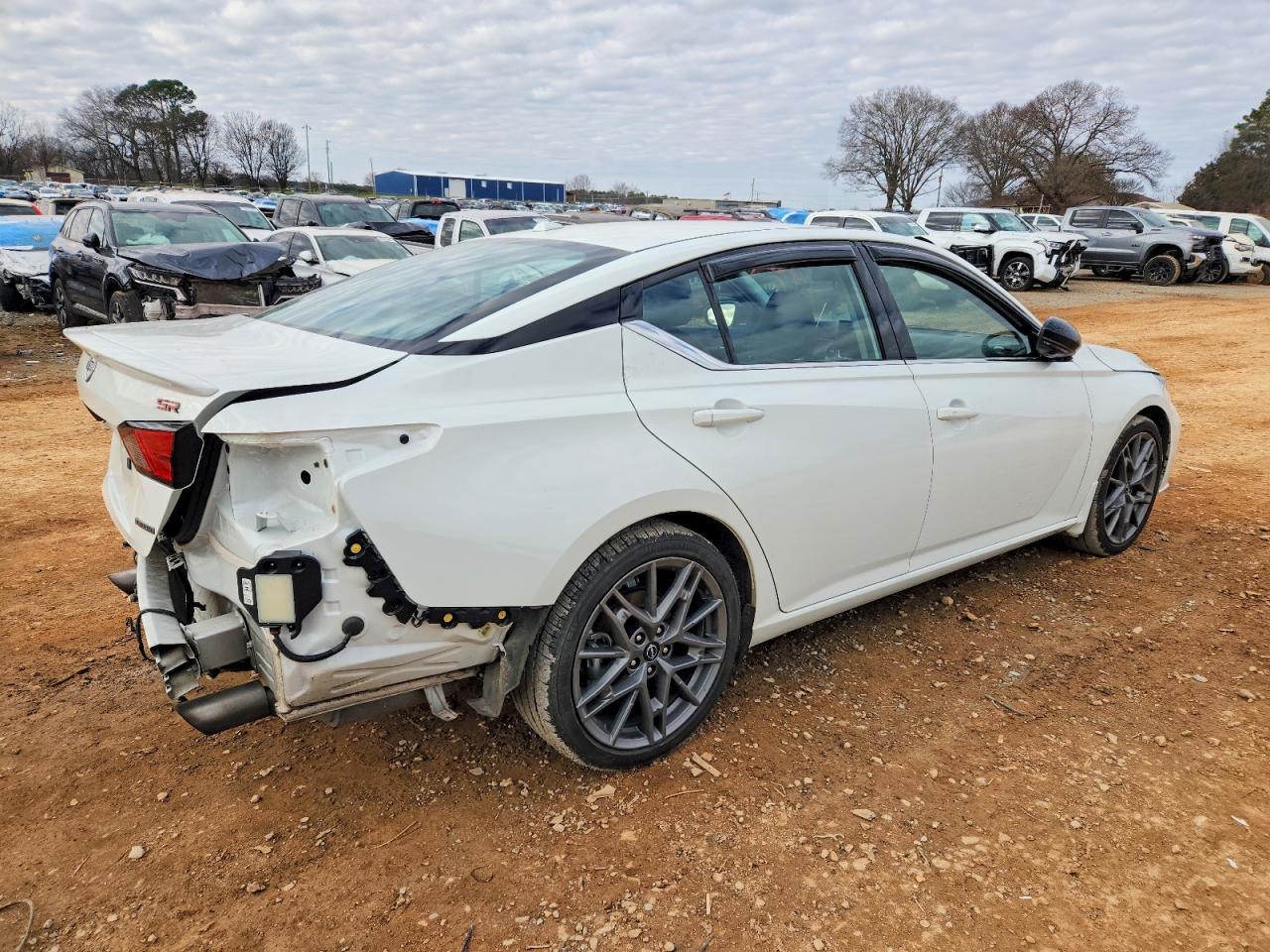 2023 Nissan Altima sr
