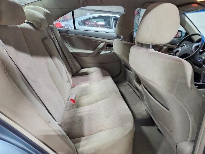 2010 Toyota Camry le