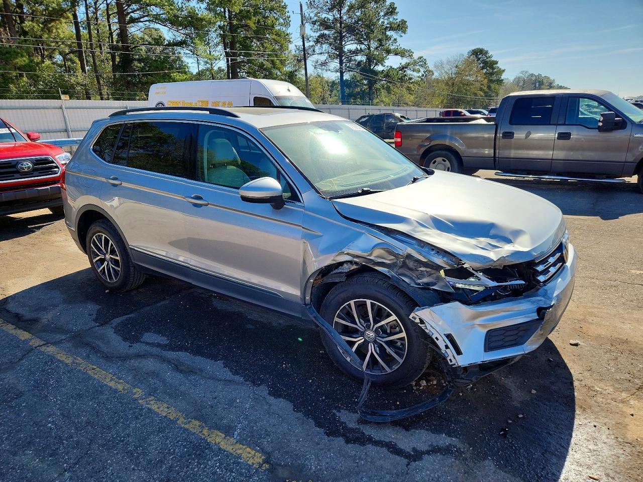 2020 Volkswagen Tiguan se
