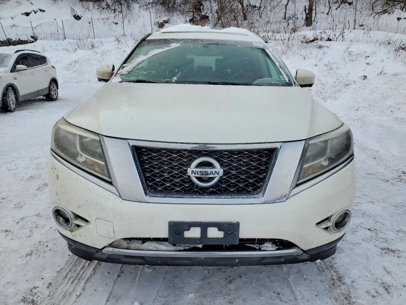 2015 Nissan Pathfinder sl