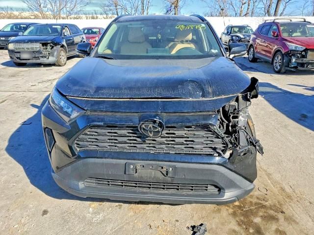 2020 Toyota Rav4 le