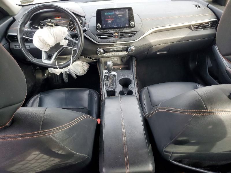 2022 Nissan Altima sr