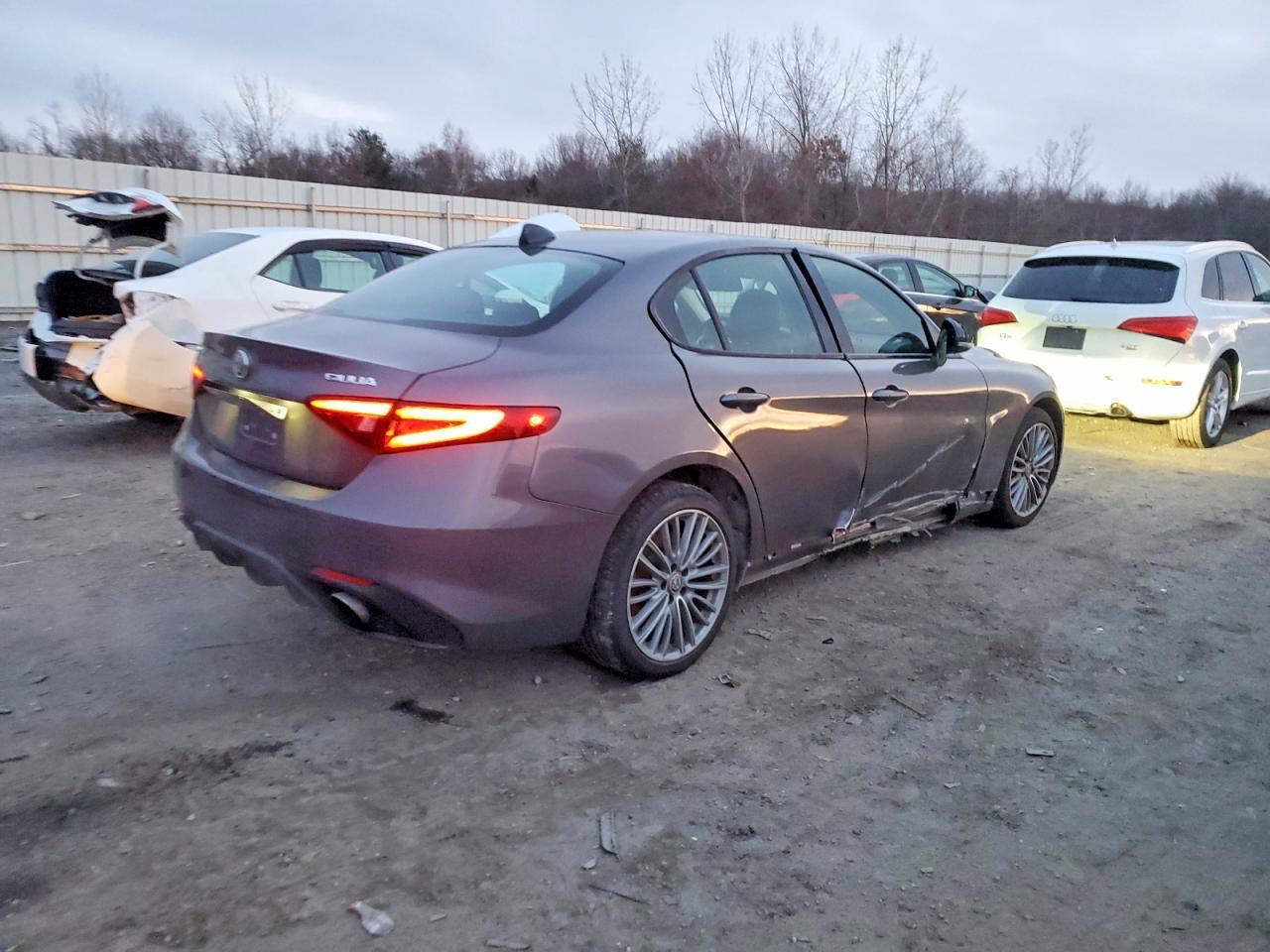 2017 Alfa Romeo Giulia ti Q4