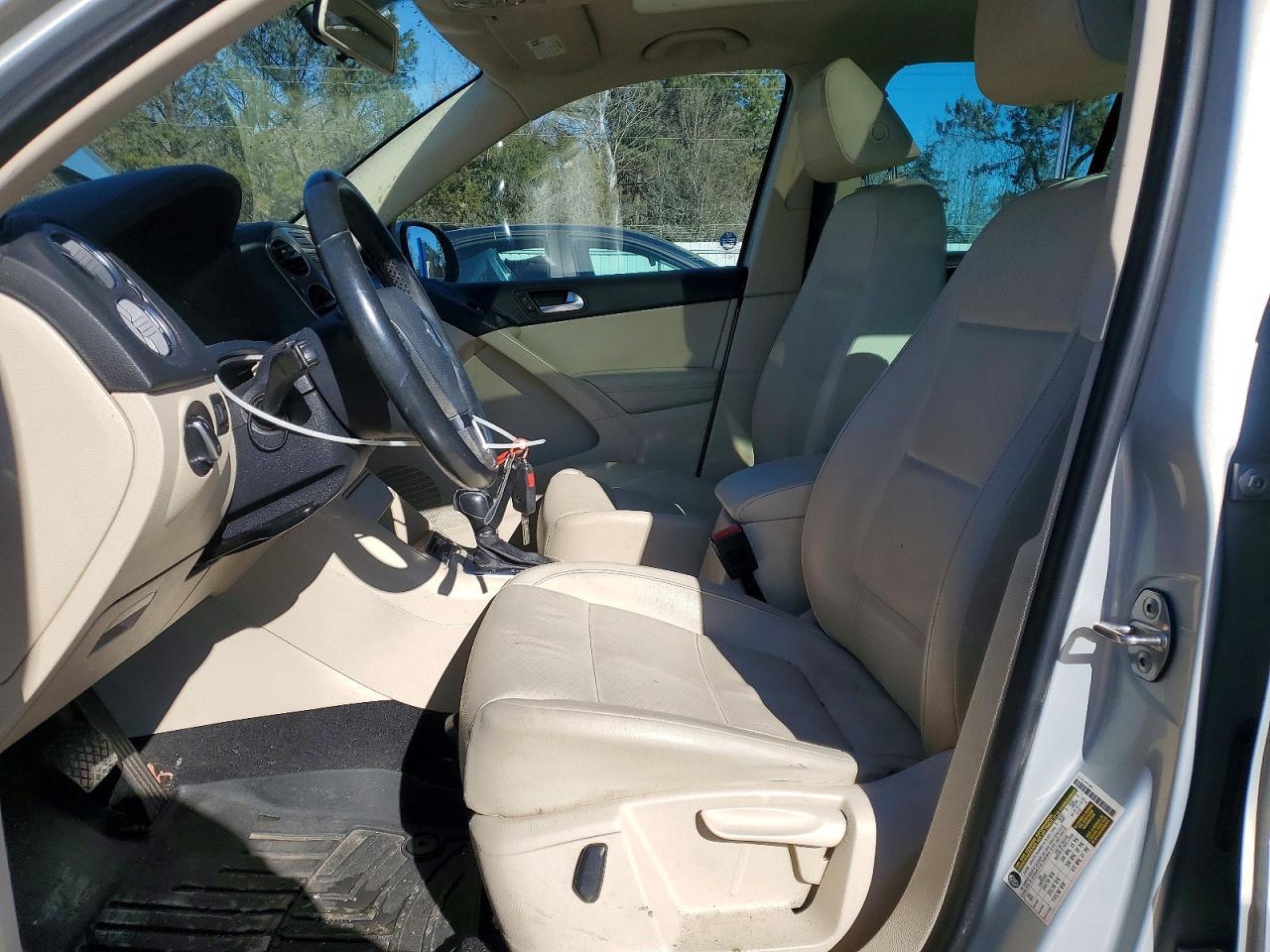 2011 Volkswagen Tiguan s