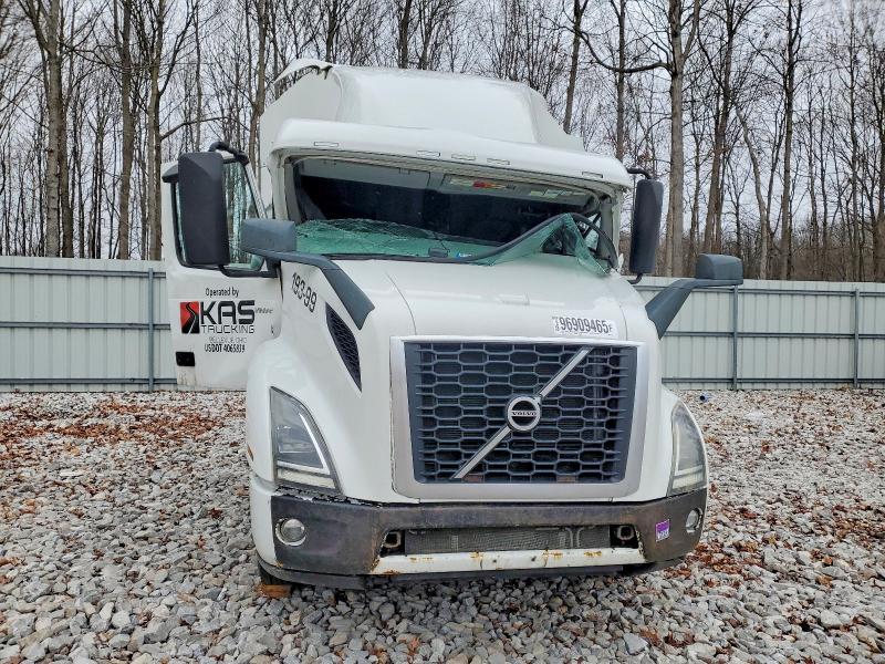 2019 Volvo VNR