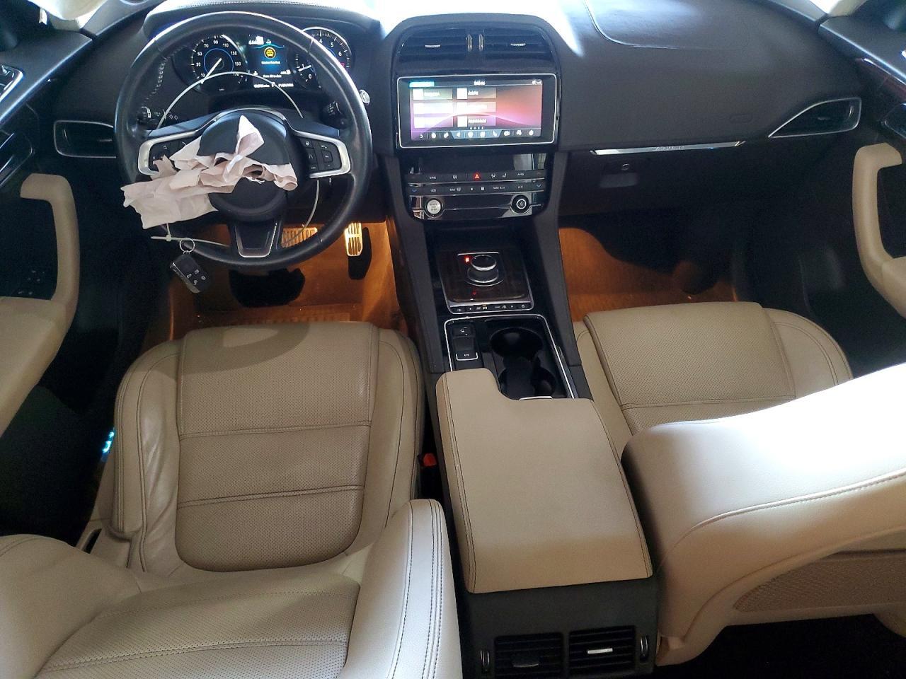 2019 Jaguar F-pace Prestige