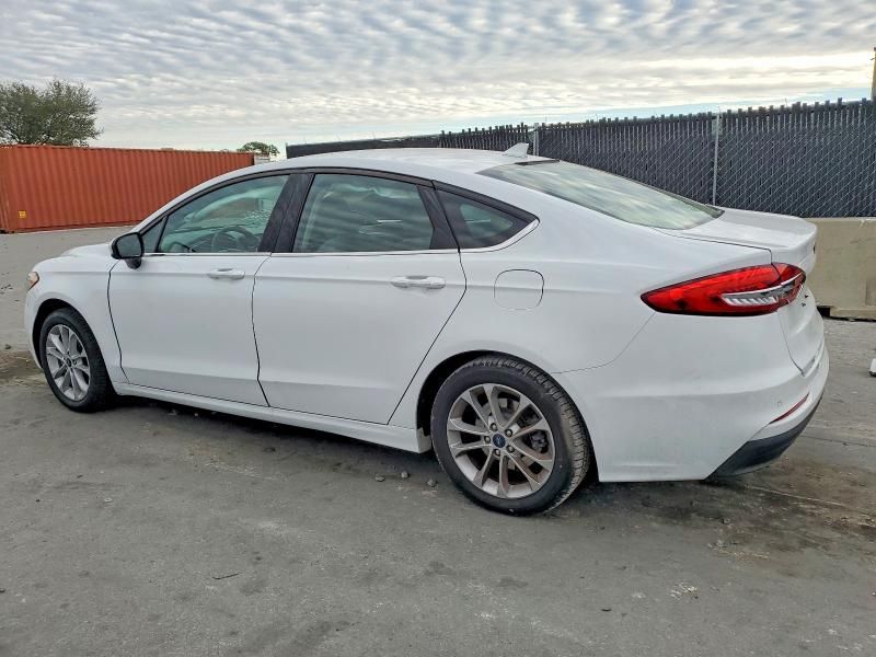 2020 Ford Fusion se