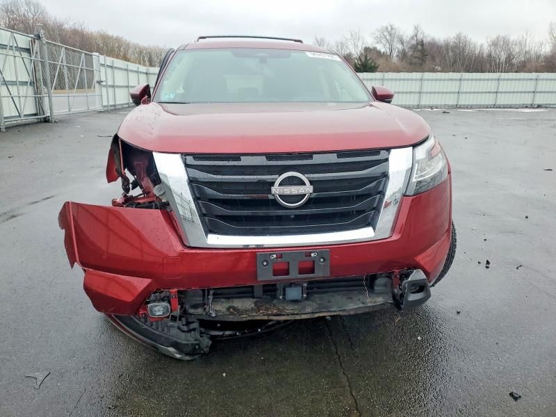 2022 Nissan Pathfinder Platinum